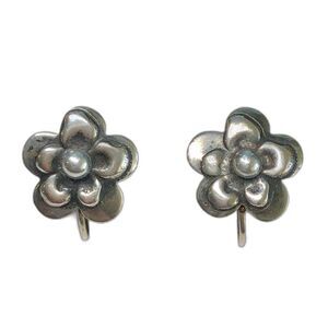 Vintage Flower Earrings Silver Clip On 3/4 Inch Diameter